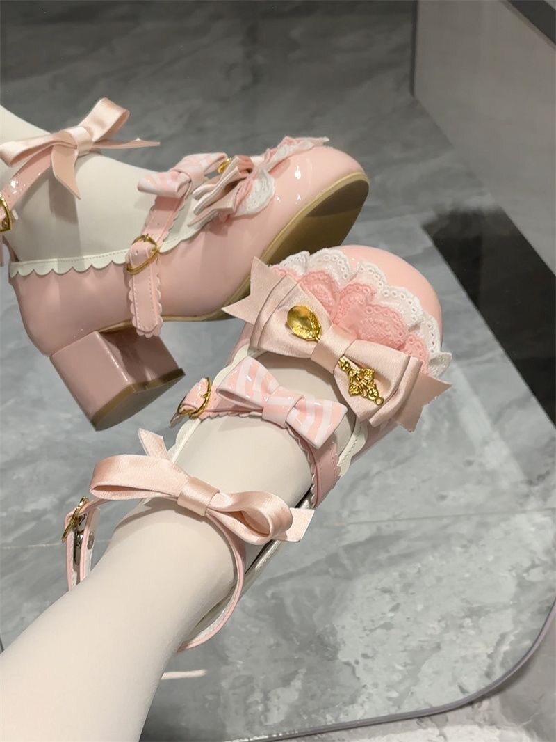 Kawaii Lolita-Schuhe mit Herz- – Japanese Tea Bewertung und Preis