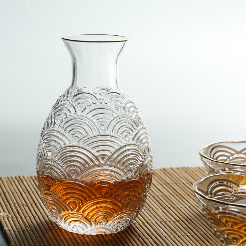 Japanisches Hammer-Sake-Set: G – Japanese Pottery Bewertung und Preis